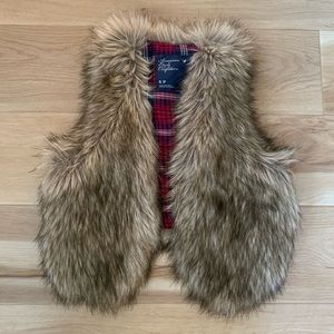 American Eagle Outfitters Faux Fur Vest Size S/P